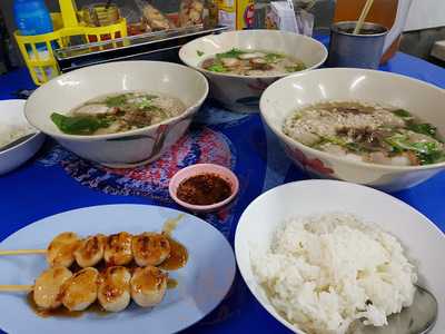 ต้มเลือดหมูนายใช้