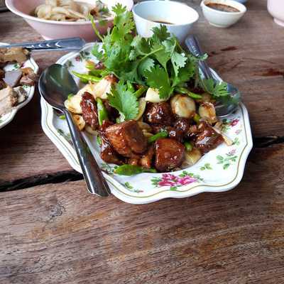 ก๋วยเตี๊ยวเป็ด เจ๊เตี๋ย