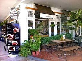 ร้านอาหาร เรดบาสเก็ต