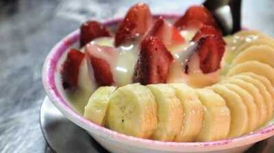 นิ-อ่าง น้ำแข็งไส ไอศครีม