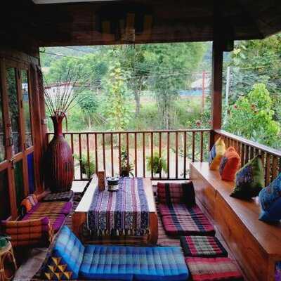 Dammie Cafe By Manaohouse