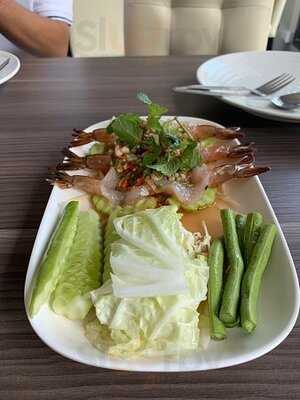 ร้านอาหาร ฟ้าไทยฟาร์ม