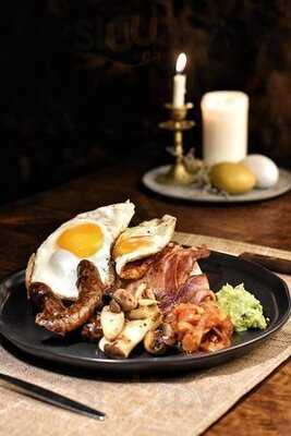 ลาเวลาบาร์แอนด์​บิสโทร