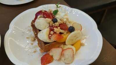 On The Table Tokyo Cafe