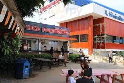 Chokchai Steak Burger