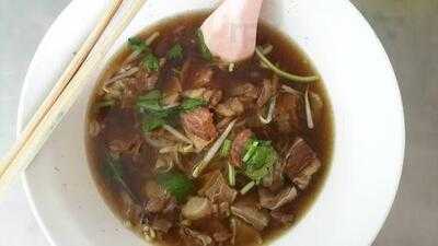 ก๋วยเตี๋ยวเนื้อ วัฒนาพานิช