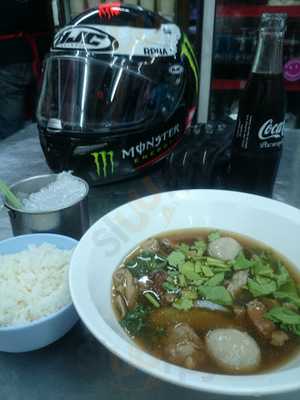 ก๋วยเตี๋ยวเนื้อ วัฒนาพานิช