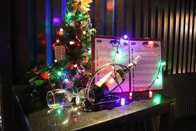 ร้านอาหาร ท็อปเท็น