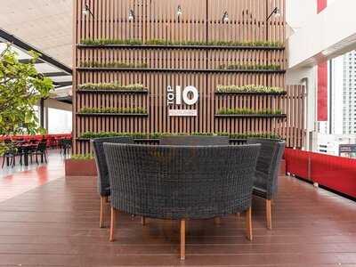 ร้านอาหาร ท็อปเท็น