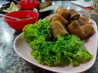 ร้านอาหาร แหนมเนืองคุณนิด