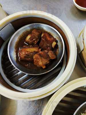 เป็ดย่างทาวน์อินทาวน์ (เป็ดย่างรสเด็ด)