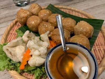 Bua Silom Restaurant