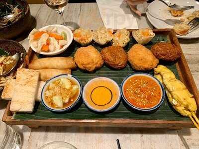 Bua Silom Restaurant