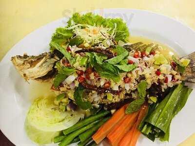 ร้านอาหาร ครัววลัยพร