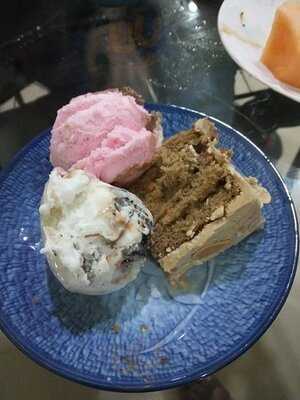 ใบไม้พระจันทร์