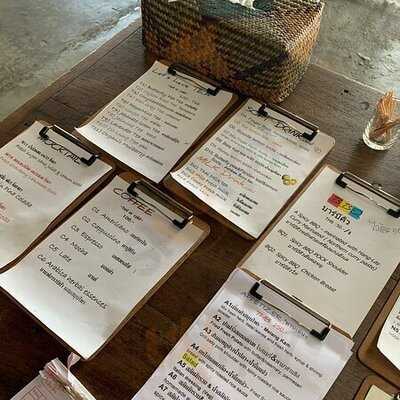 Baan Rim Nam Taladnoi