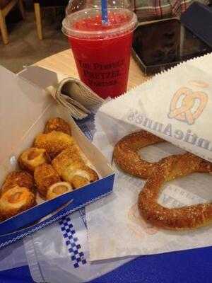 อานตี้แอนส์