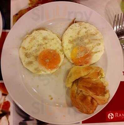 ร้านอาหาร แกลลอเรีย