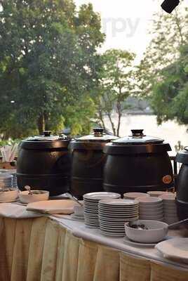 เดอะคาเฟ่เรสเตอรองท์