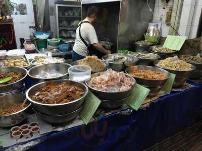 ผัดไทยเทเวศร์