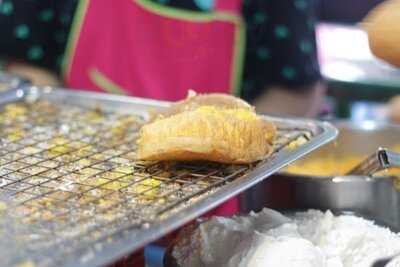 ถังทองศิริราช (ขนมถังแตก)