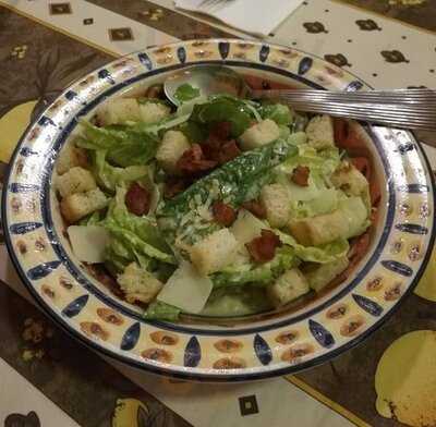 ร้านอาหาร จานสวย (ดนู ฮันตระกูล)