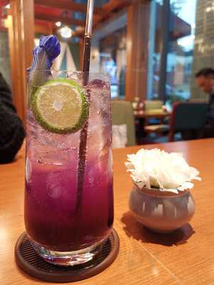 เรือนแม่หลุย - เดอะไนน์ พระรามเก้า