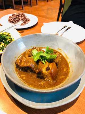 เรือนแม่หลุย - เดอะไนน์ พระรามเก้า