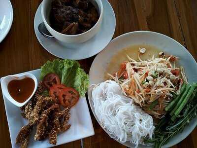 เฮือนแสงจันทร์