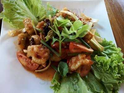 เฮือนแสงจันทร์