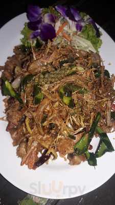 ร้านอาหาร เบากบาล