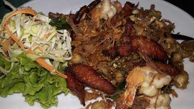 ร้านอาหาร เบากบาล