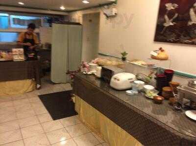 ร้านอาหารญี่ปุ่น เยลโล่ริบบอนโฮมคิทเช่น