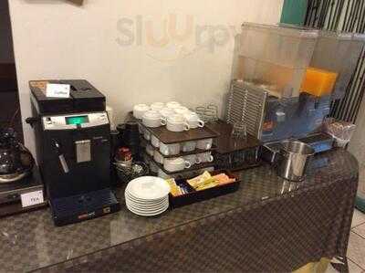 ร้านอาหารญี่ปุ่น เยลโล่ริบบอนโฮมคิทเช่น