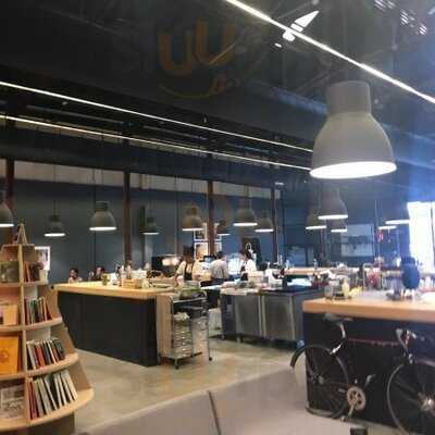 The Fox And The Moon Cafe