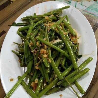 คมคม เดอะ แกลอรี่ คาเฟ่