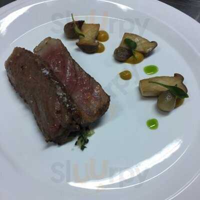 คมคม เดอะ แกลอรี่ คาเฟ่