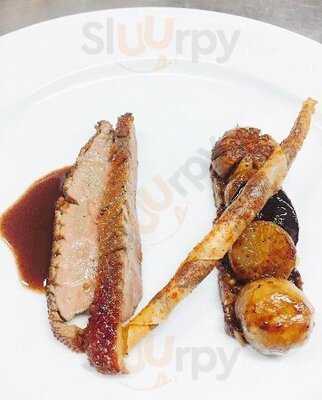 คมคม เดอะ แกลอรี่ คาเฟ่