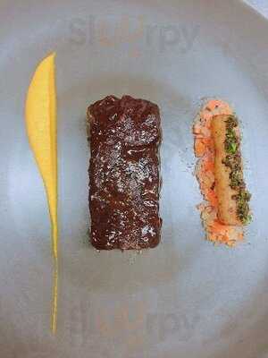 คมคม เดอะ แกลอรี่ คาเฟ่