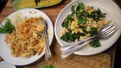 ห้องอาหาร ออมทอง