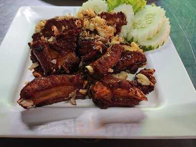 ก๋วยเตี๋ยวไก่มะระสมุนไพร