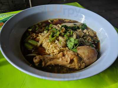 ก๋วยเตี๋ยวไก่มะระสมุนไพร