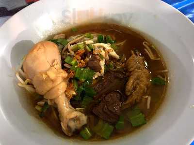 ก๋วยเตี๋ยวไก่มะระสมุนไพร