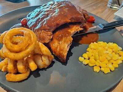 เสือ คาเฟ่