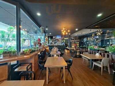 เสือ คาเฟ่