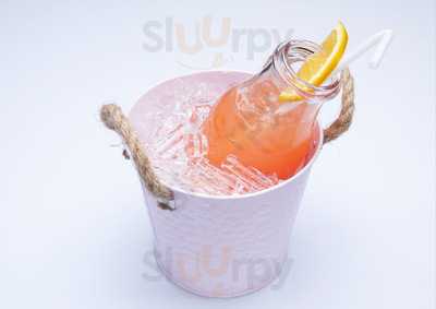 ร้านอาหาร ดาราบาร์ (นก ศิขรินธาร)