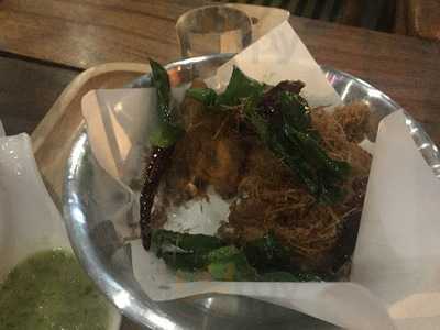 เพ้อ ผับแอนด์เรสเตอรองท์