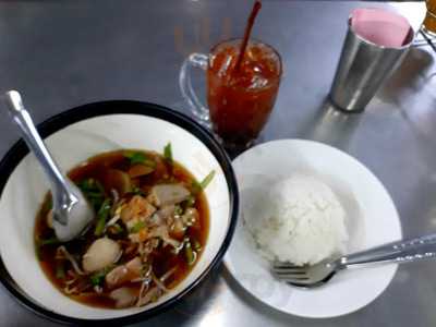 ก๋วยจั๊บน้ำข้น (อนุสาวรีย์ชัยฯ)
