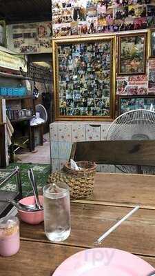 ไก่ย่างโคราช วัดหลักสี่