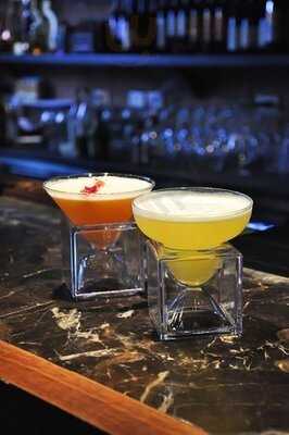 Chow Restaurant And Bar